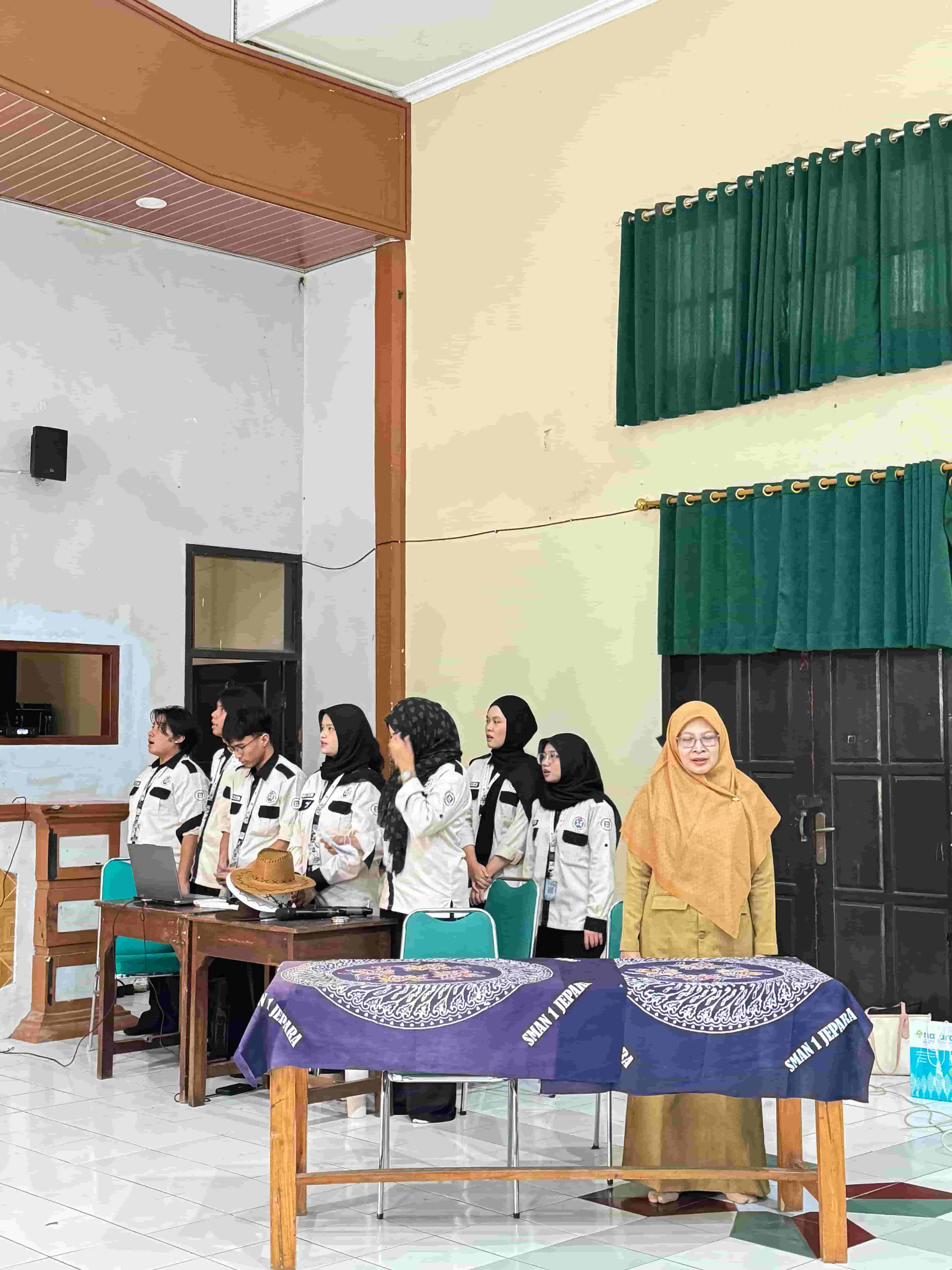 Perwakilan Kepala Sekolah SMA Negeri 1 Jepara